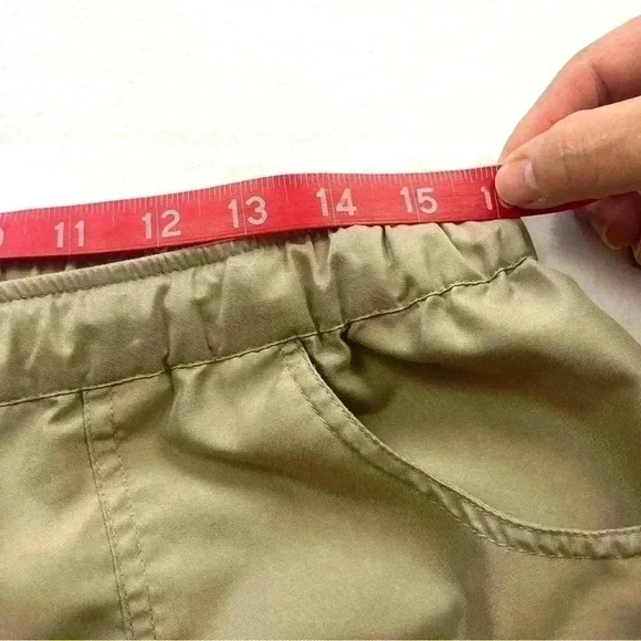 Vtg Walt Disney World Khaki 3 Tier Outdoor Convertible Zip Lightweight Pants (M) - Picture 13 of 16